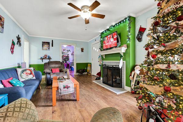 Another example of Professional photos that I do for all my clients. Call me to get the best