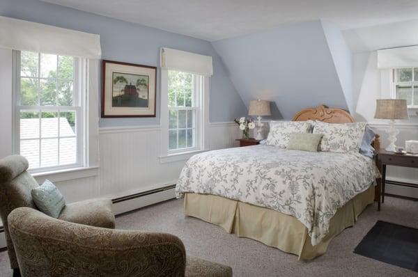 Federal Room - Standard second floor room with a queen bed and private bath.