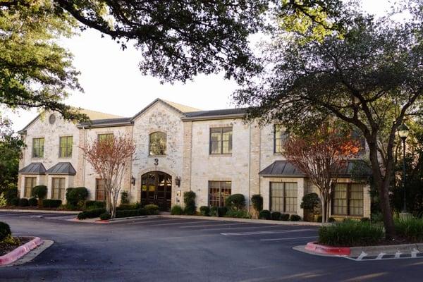 Louis William Apostolakis, M.D