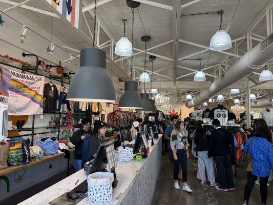 Pavement Modern & Recycled Clothing