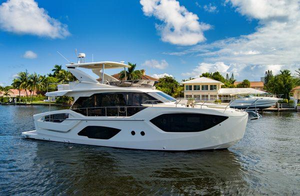 The 52' Absolute An icon of nautical elegance
Specifications:
Length: 52 ft
Draft: 4.7 ft
Beam: 15.4 ft
Engines: Twin Volvo IPS 800