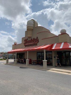 Freddy's Frozen Custard & Steakburgers