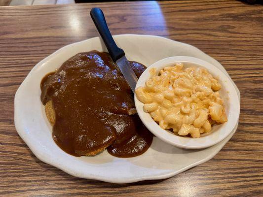 Veal Cutlet with Macaroni & Cheese