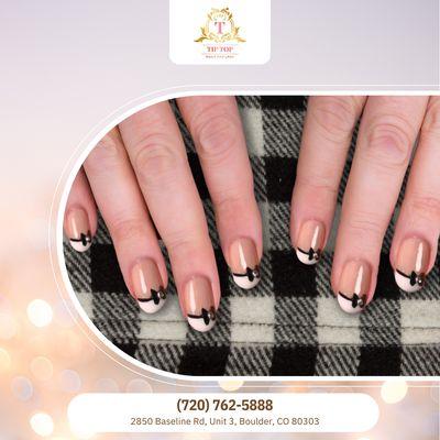 " Nail Art, Your Way
Choose from endless designs--floral, geometric, glitter, or something totally unique! Our custom nail art is crafte