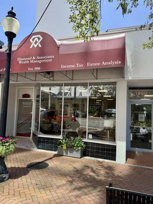 Diamond & Associates Wealth Management