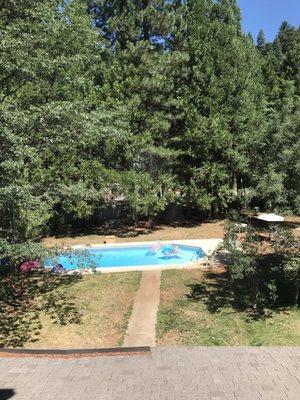 Nice pool with refreshing temperature for cooling off