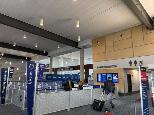 Bradley International Airport (BDL)