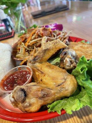 Look at those friend chicken wings!  Yum.