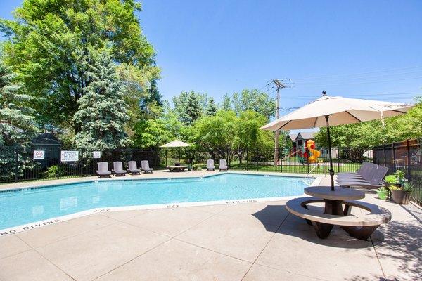 Park West Club Apartments