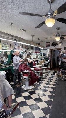 B & D's Barber Shop