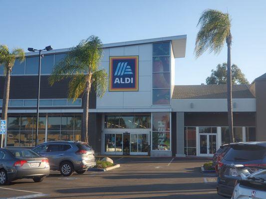 Plaza Sorrento Shopping Center