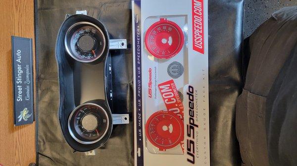 US Speedo red gauge conversion for 2022 dodge challenger