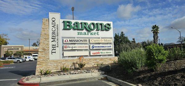 Mercado Shopping Center