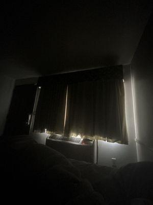 Curtains don't close correctly