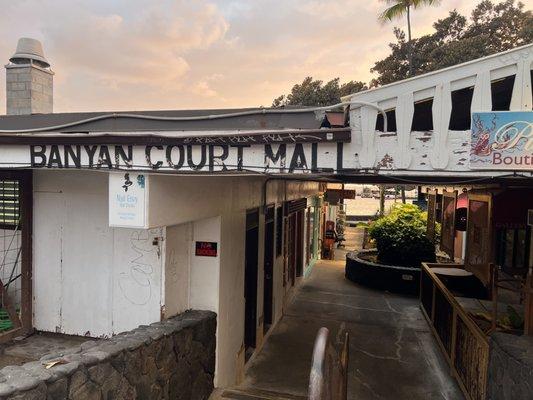 Kona Banyan Court