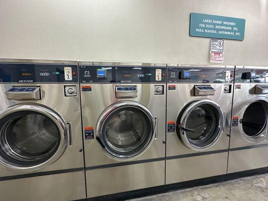 Laundry washer! And dryer with coin only and Apple Pay