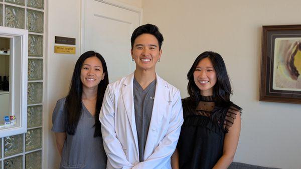 Meet our team!
Helen (RDA, left), Dr. Jang (DDS, middle), Sarah (office manager, right)