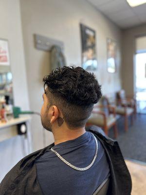 Super Clips Hair Salon