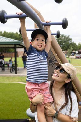 Daffodil Park is a neighborhood park located at 1362 Daffodil Lane that is quaint.