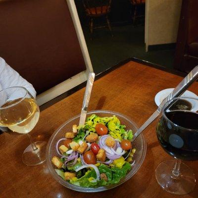 Mario's Italian Restaurant & Lounge