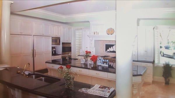 These are the photos of the kitchen the have done for me!!! Amazing company and will defiantly use meltiti's again in the future