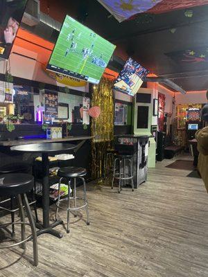 Yoshi's Bar & Filipino Canteen