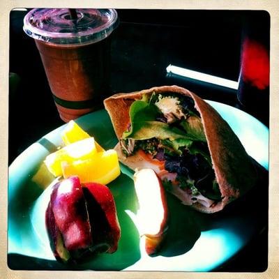 Chicken tabbouleh and chocolate monkey smoothies