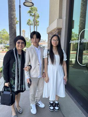 I took my son for a Korean haircut because of my graduation !! He loved it so much !! Thank you for making him so handsome :)