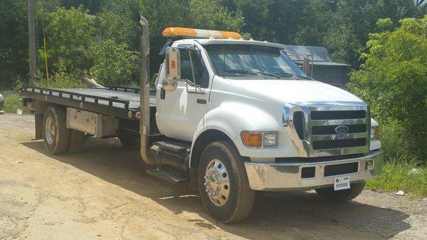 McClanahan Body and Wrecker Service