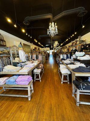 Empty store yet no help offered