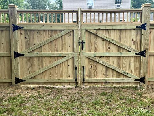 Sam's Fence & Deck Services