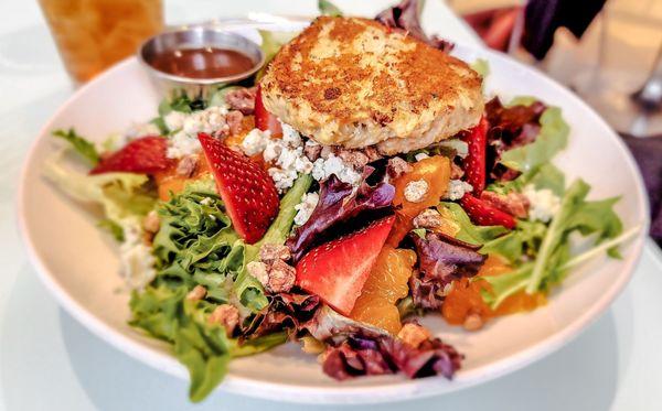 Salad with add-on crab cake $15
