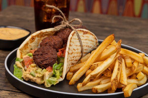 Pita Falafel in Combo