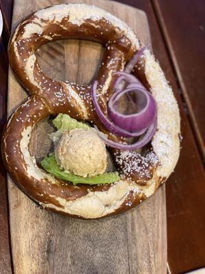 Max Bratwurst Und Bier