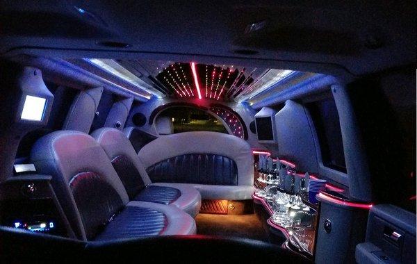 Stretch Expedition - Up to 14 Passengers.