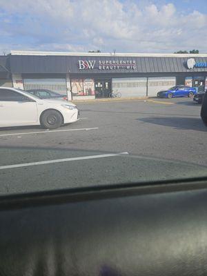 This picture is taken on Sunday at 559 pm. I won't come back!!!