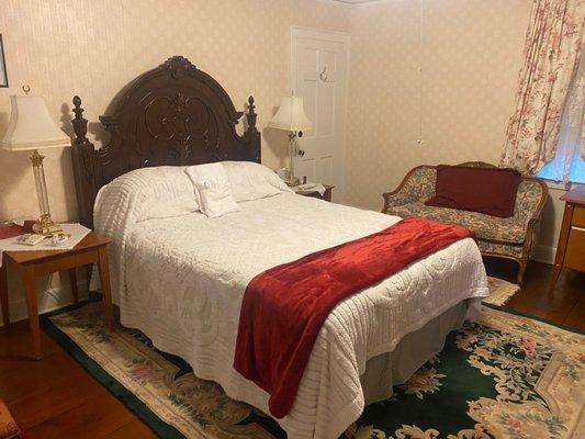 Ninety Six THE SALON