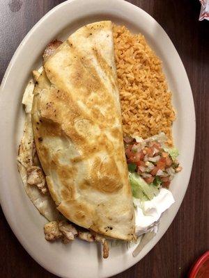 This Quesdilla Grande was delicious and the chips were fresh. My husband and I gives this place