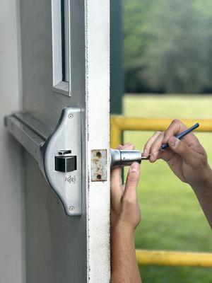 Available Locksmith
