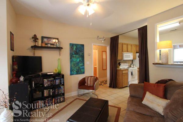 2 Square Apartment Homes