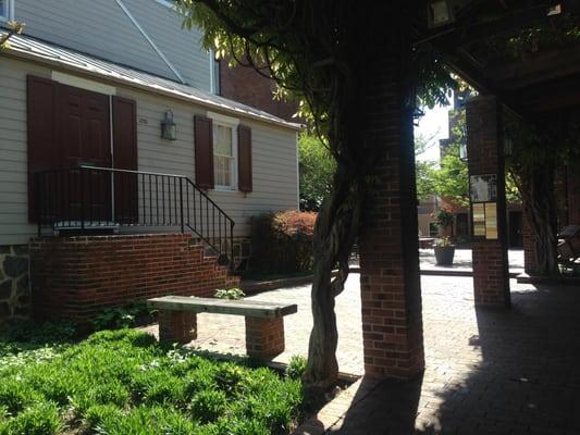 A peaceful courtyard surrounds Burt Grenell, PhD's office