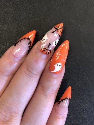 Halloween nail art