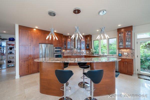 Katie Ambrose - RE/MAX Grand Rapids