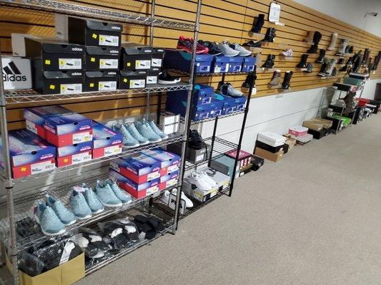 Racks Outlets