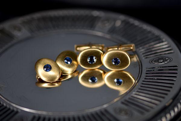 Yellow Gold, Platinum, White Gold, we buy it all!