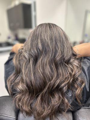 Giselle Style & Hair