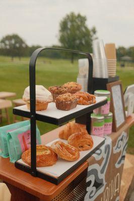 We bring an entire café to you! Decor, chairs, specialty coffee & matcha, pastries and professional baristas all included.