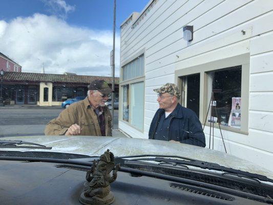 That's Jerry on right