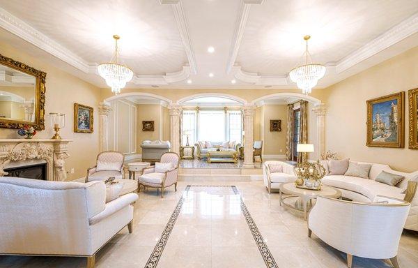 Grand Room in pastel colors