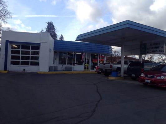 Manito Automotive Technicians